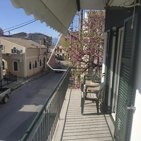 Apartment Very Bright House Between Corfu And New Port *