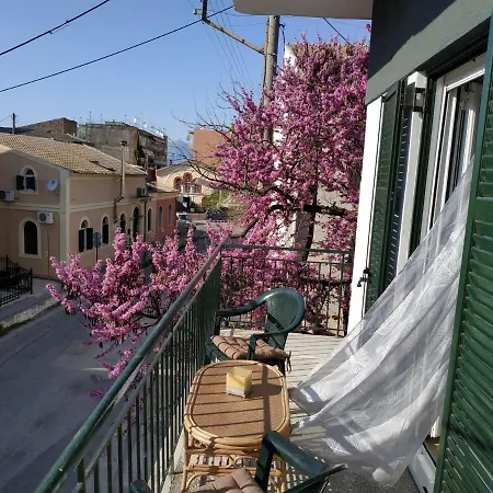Apartment Very Bright House Between Corfu And New Port *